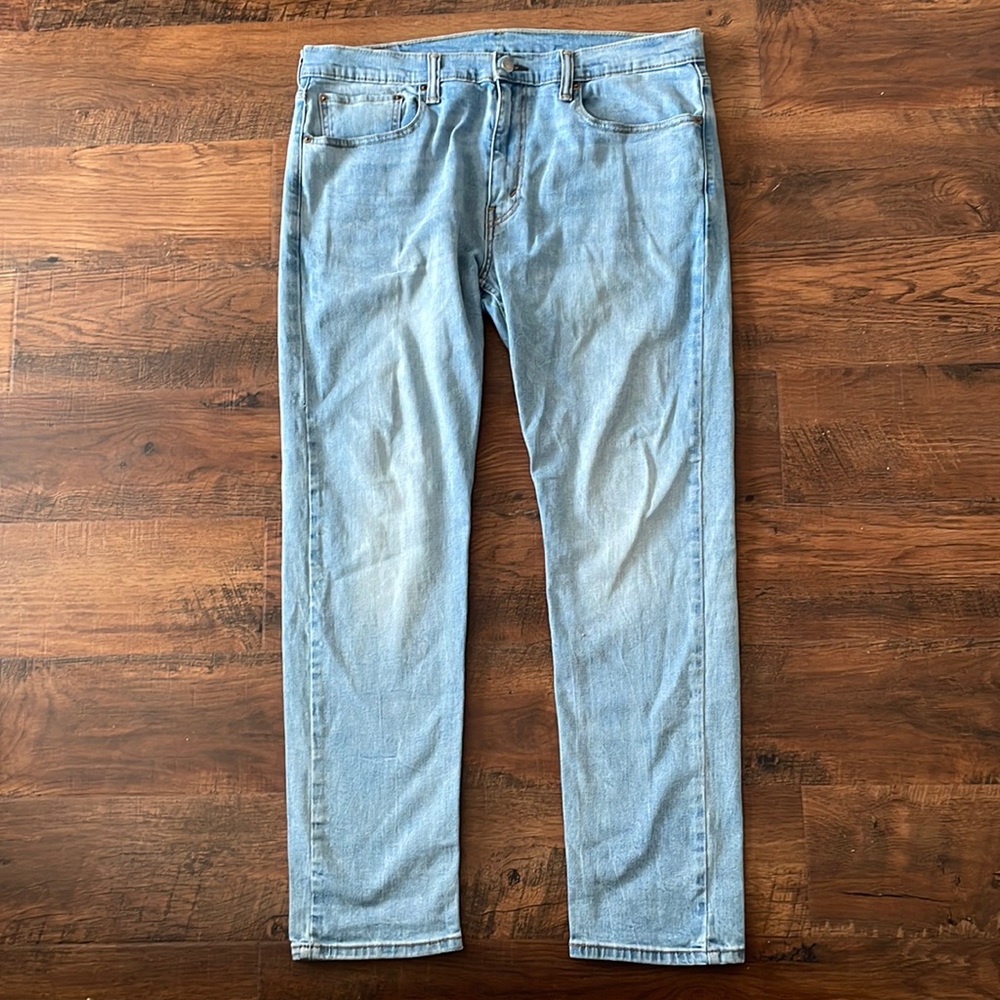Mens Light Blue Levi’s 502 Taper Fit  Size: W36 L32